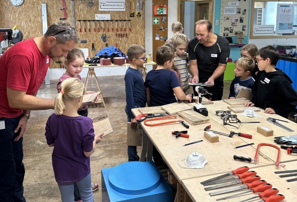 Kleine Handwerker:innen ganz groß – KIKO und Würth begeistern Kinder für das Handwerk