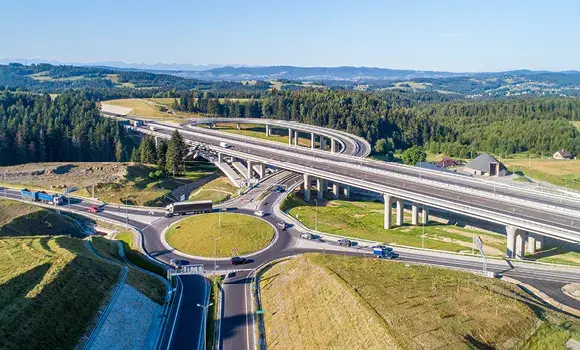 Brücken- und Infrastrukturprojekt für den Artikel zu Sicherheit, Normen und Tragwerksplanung